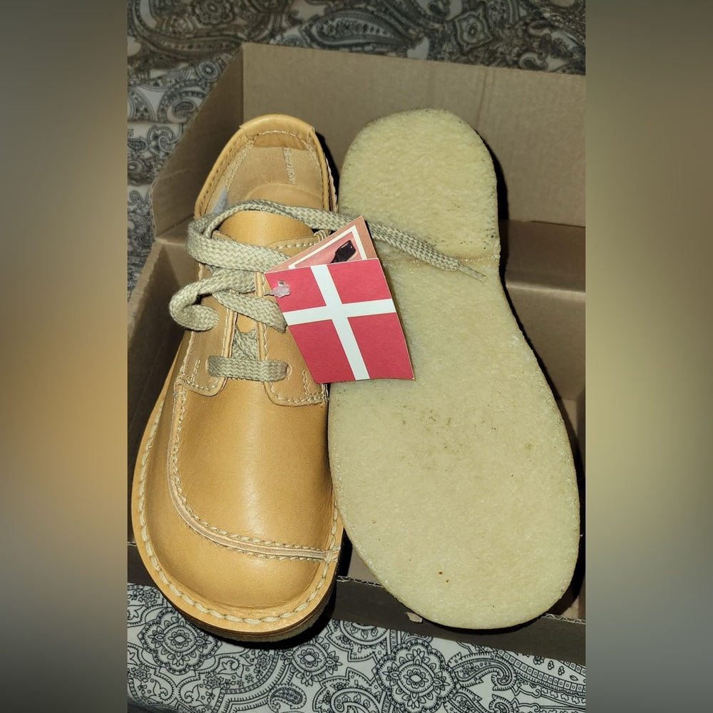 Duck Feet Fyn Style Color: Bio Size:  9/39